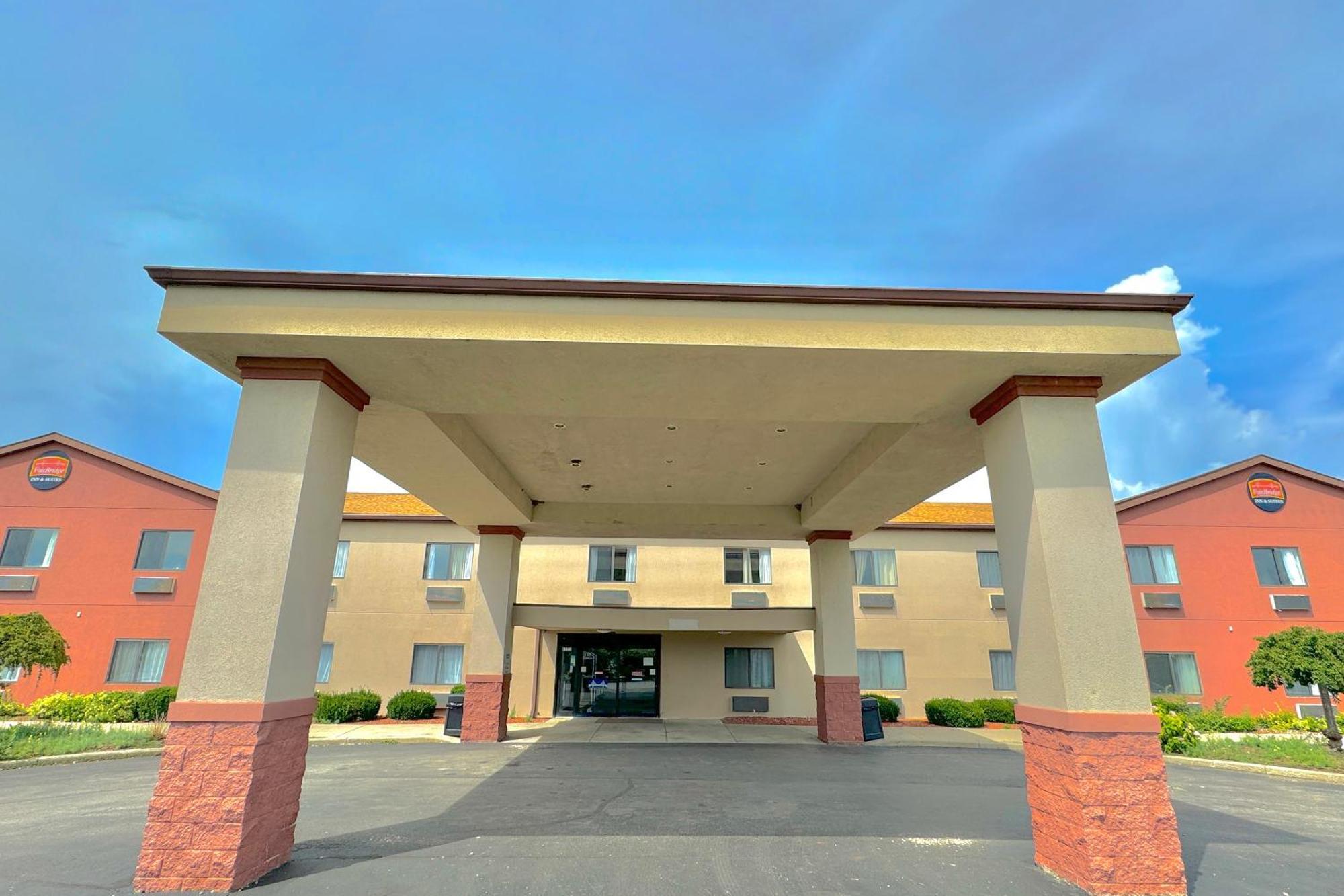 Fairbridge Inn & Suites Batavia-Darien Amusement Park Εξωτερικό φωτογραφία