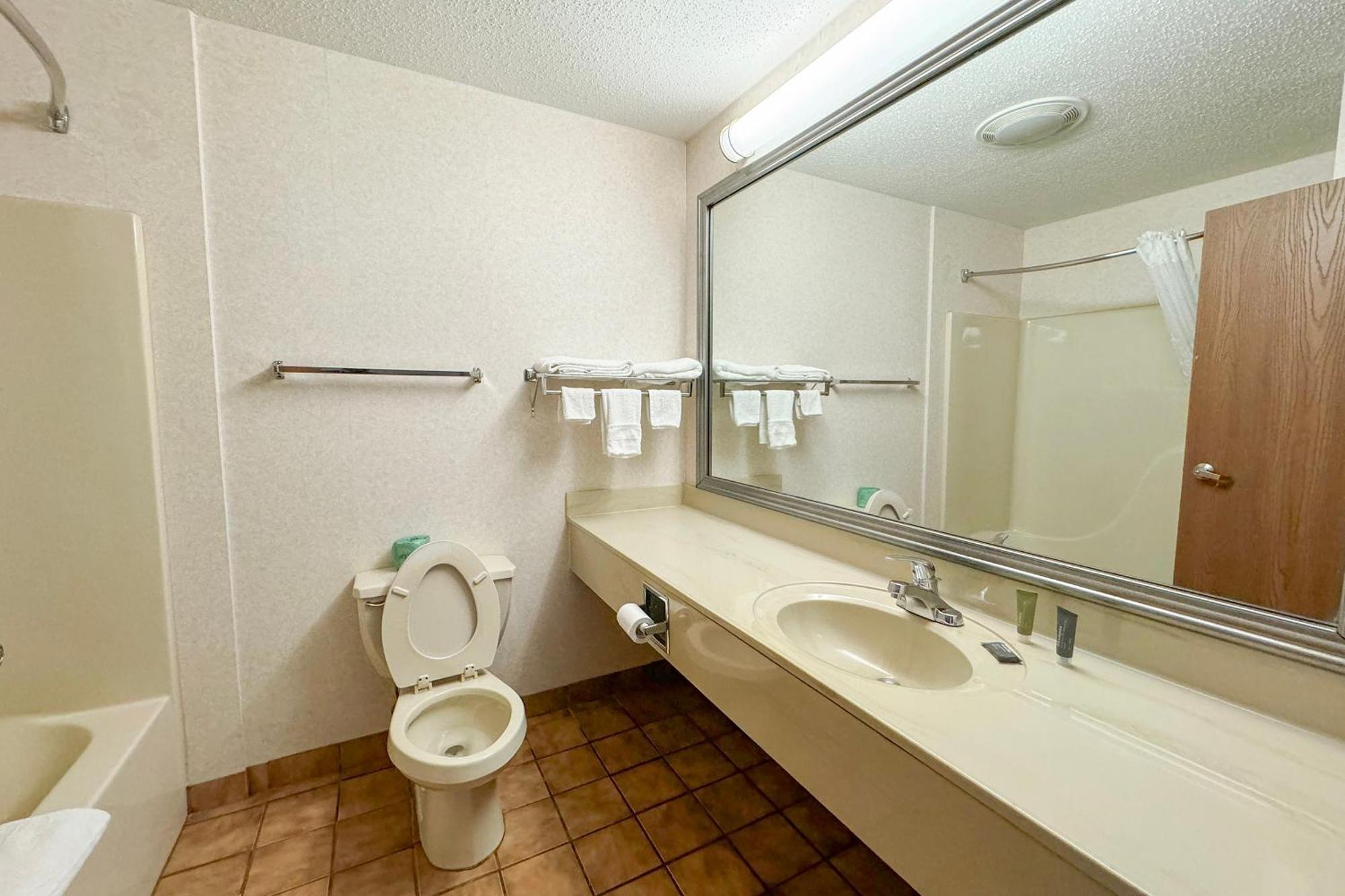 Fairbridge Inn & Suites Batavia-Darien Amusement Park Εξωτερικό φωτογραφία